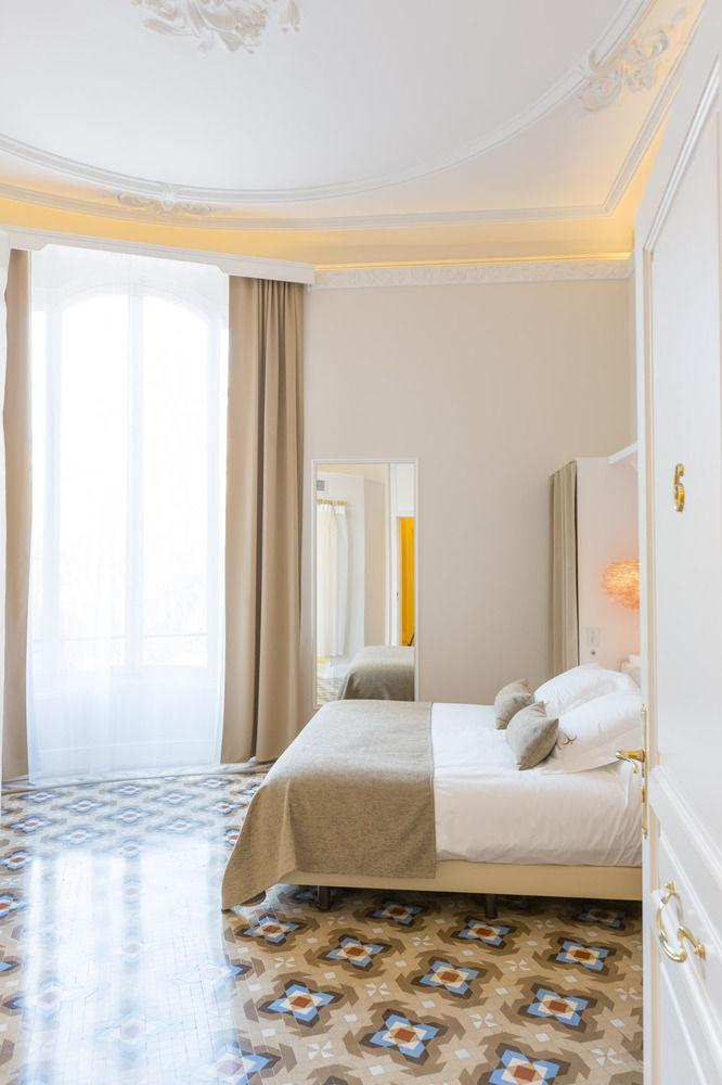 Anakena House Bed & Breakfast Barcelona Exterior photo
