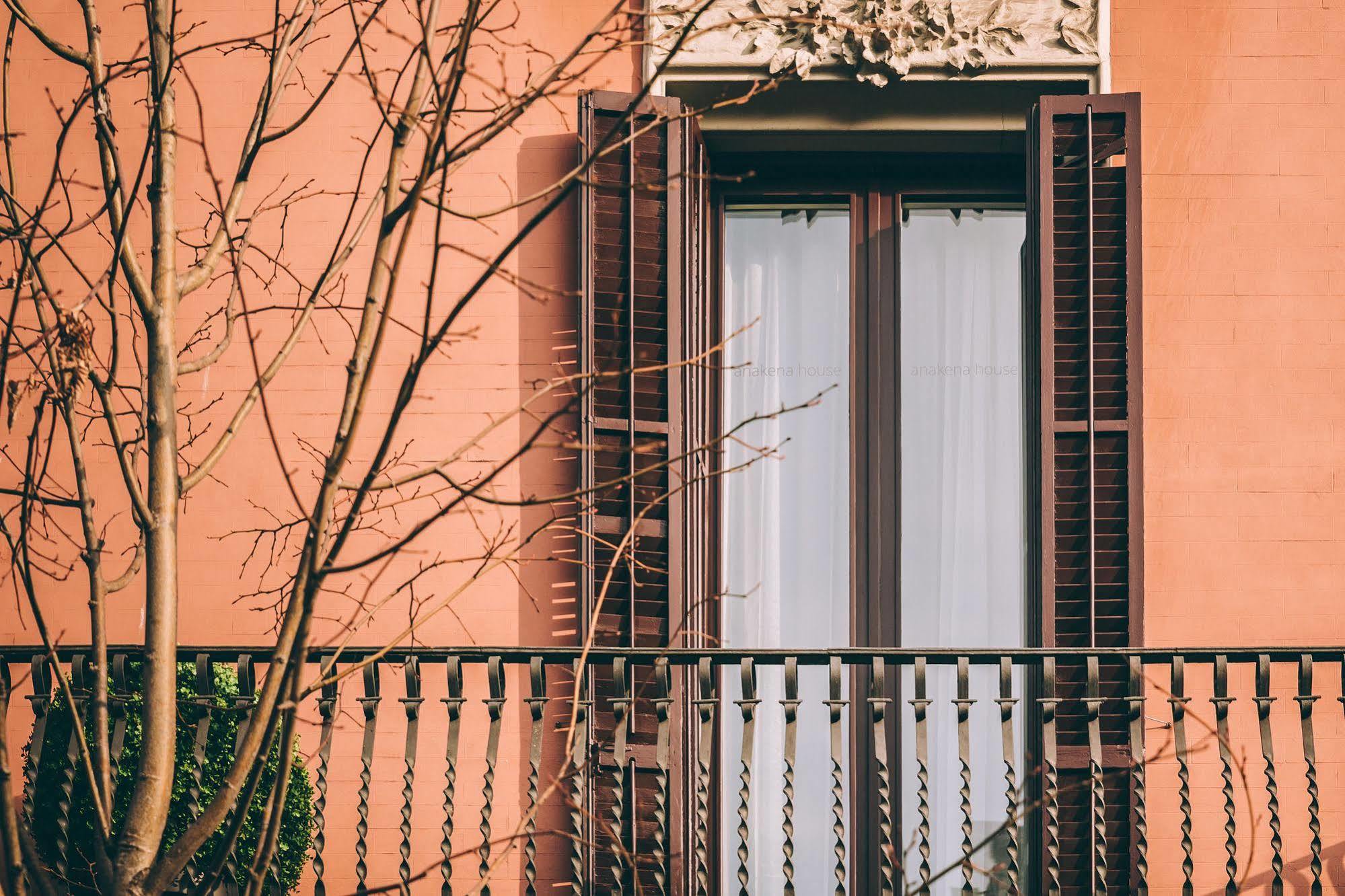 Anakena House Bed & Breakfast Barcelona Exterior photo