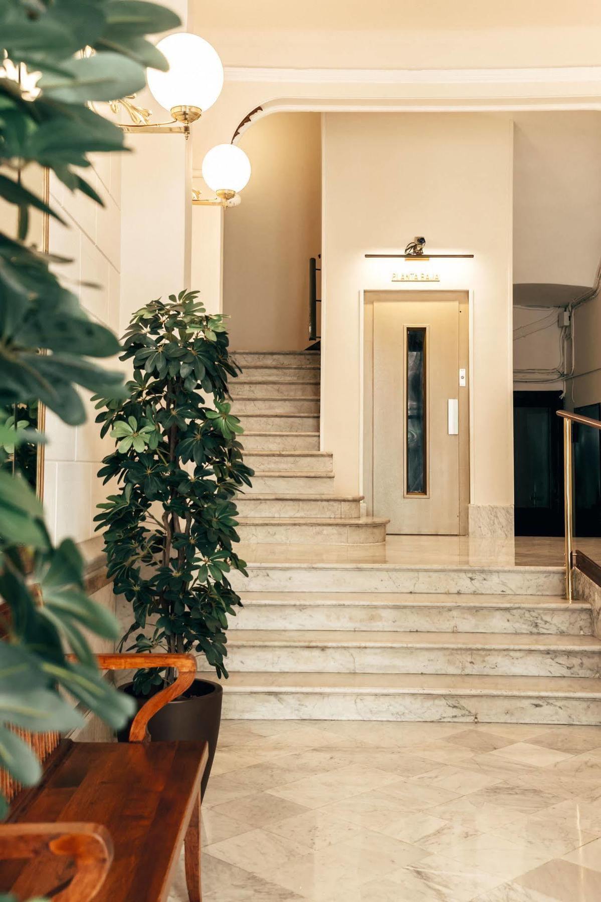 Anakena House Bed & Breakfast Barcelona Exterior photo
