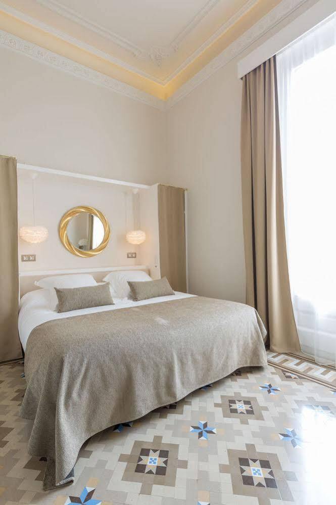 Anakena House Bed & Breakfast Barcelona Exterior photo
